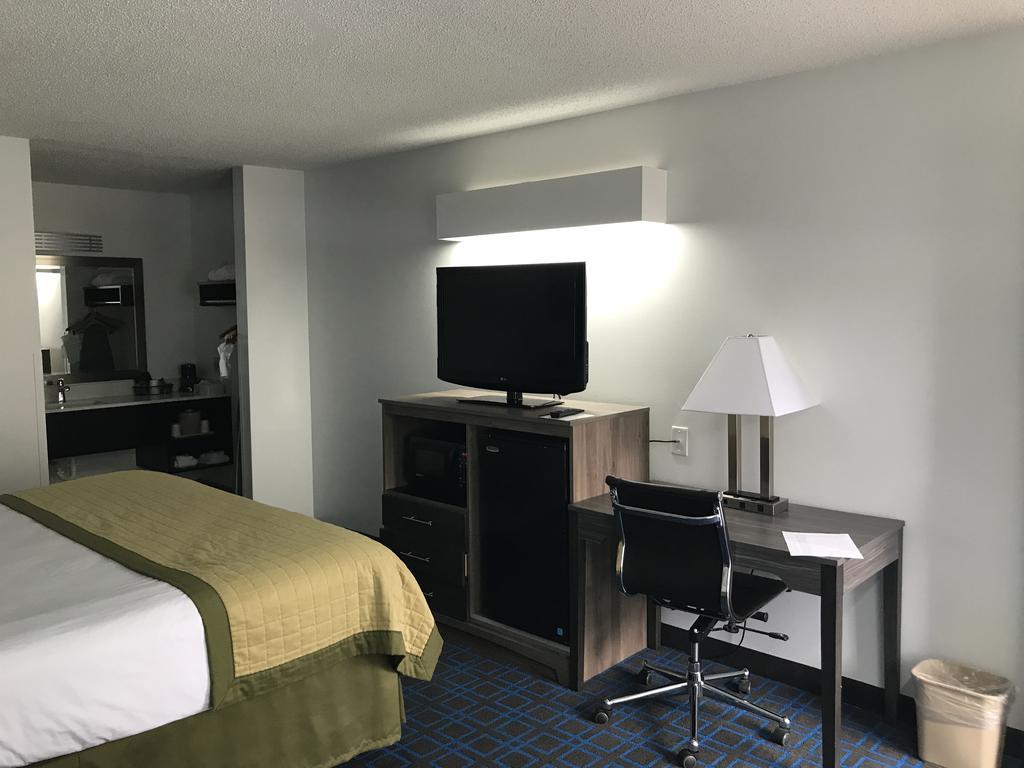 Baymont By Wyndham Anderson Clemson Hotel Ngoại thất bức ảnh